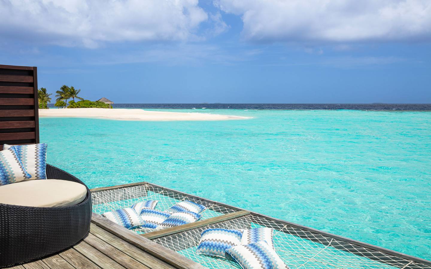 NH_Collection_Maldives_Havodda_Resort_Guest_Room_Over_Water_Villa_Hammock_Full