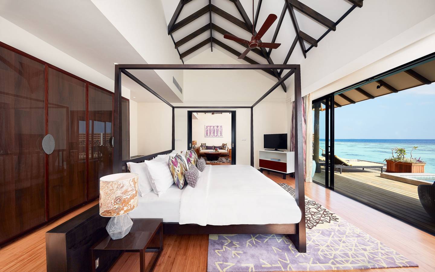 NH_Collection_Maldives_Havodda_Resort_Over_Water_Pool_Suite_1