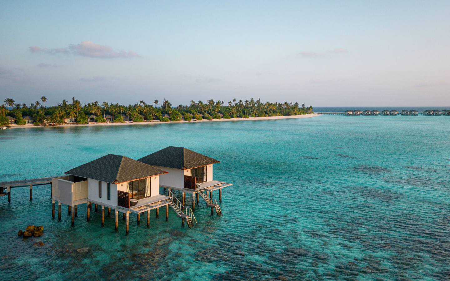 NH_Collection_Maldives_Havodda_Resort_Beach_Overwater_Villas4