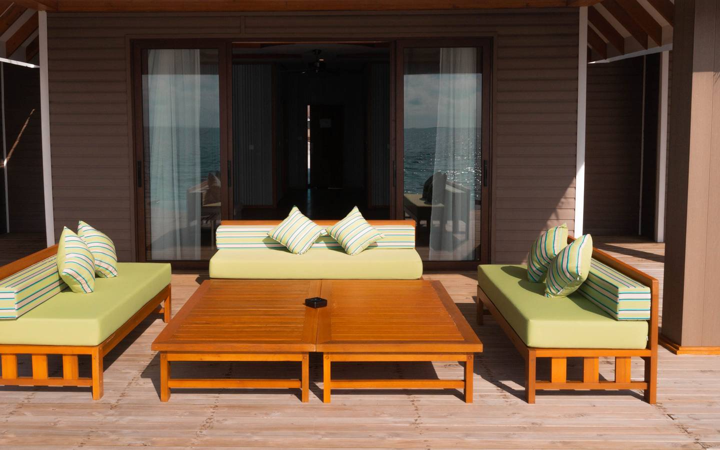 Brennia_Kottefaru_Presidential_Suite_5