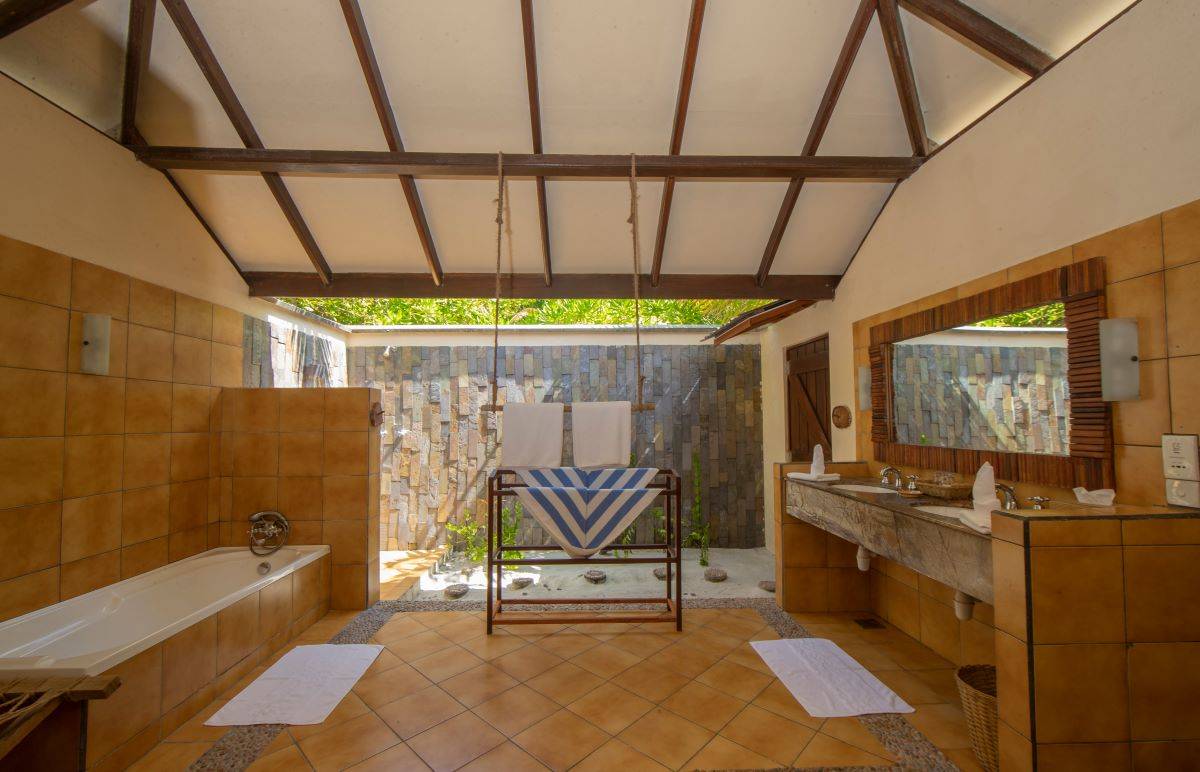 Filitheyo Island Resort, Deluxe Villa, Badezimmer