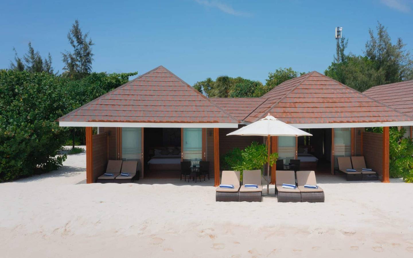 Two_Bedroom_Beach_Villa_Brennia_Kottefaru