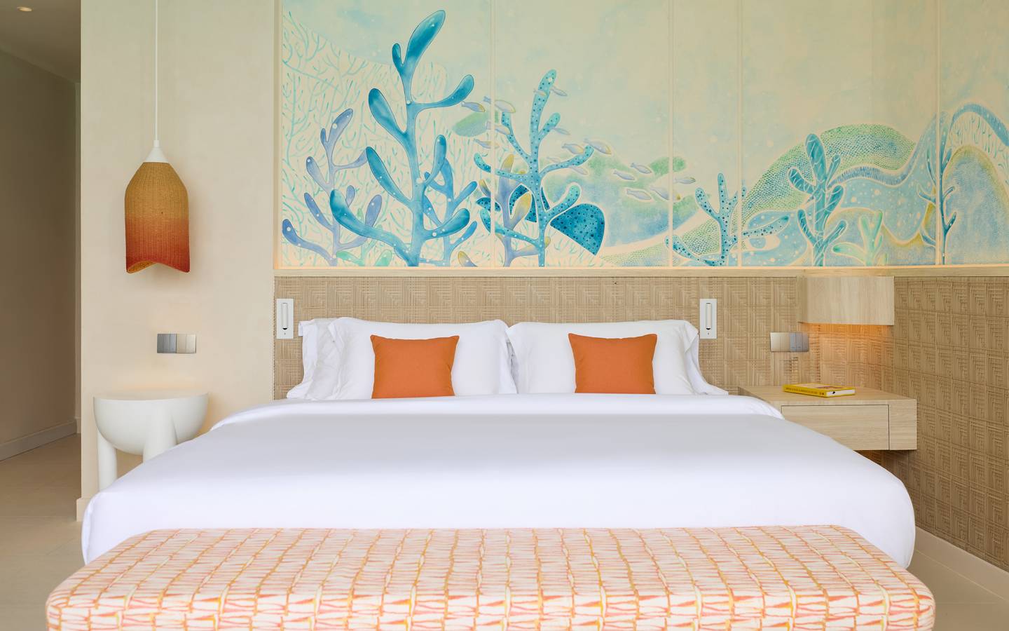 Centara_Mirage_Overwater_Villa_with_Jacuzzi_10