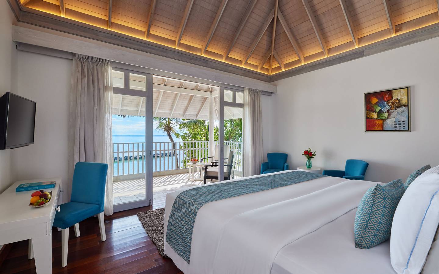NH_Maldives_Kuda_Rah_Resort_Beach_Duplex_Suite_with_Private_Pool_Bedroom(1)