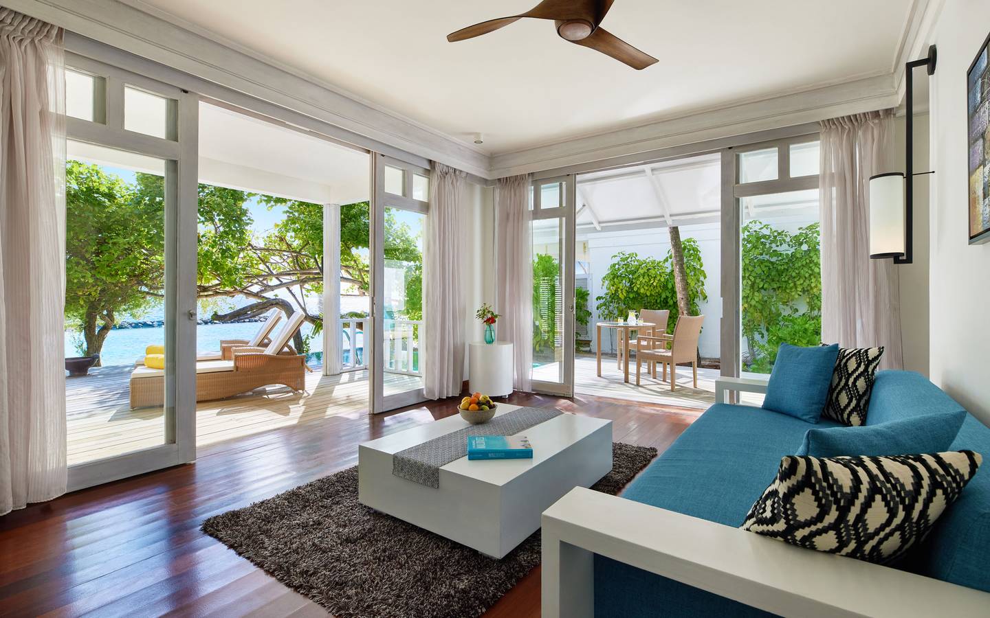 NH_Maldives_Kuda_Rah_Resort_Beach_Duplex_Suite_with_Private_Pool_Living_Room(1)