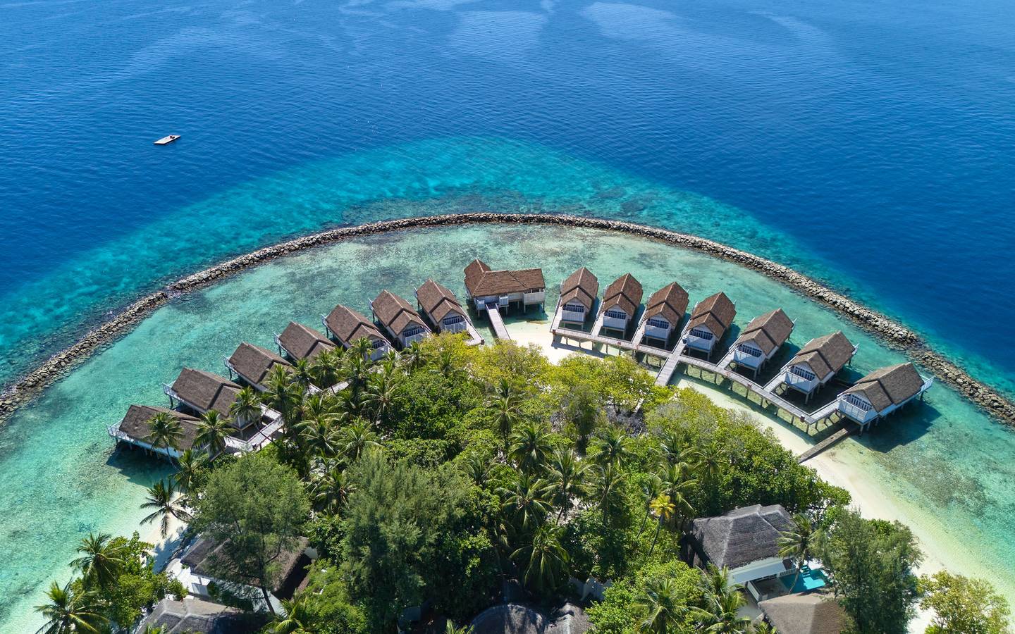NH_Maldives_Kuda_Rah_Resort_Aerial_Overwater_Villas