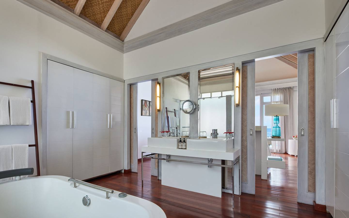 NH_Maldives_Kuda_Rah_Resort_Over_Water_Villa_with_Private_Pool_Bathroom(1)