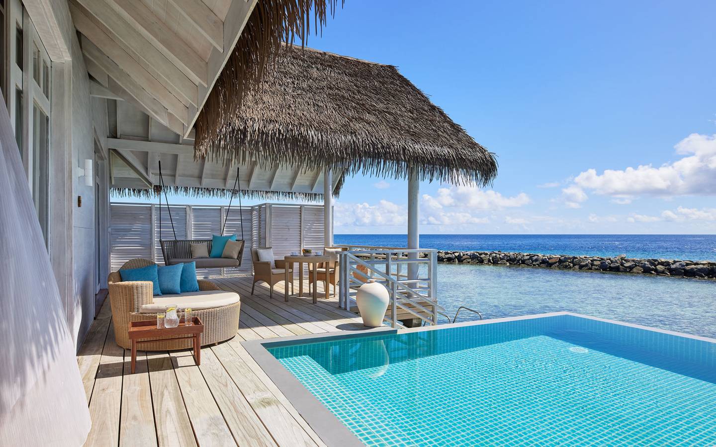 NH_Maldives_Kuda_Rah_Resort_Over_Water_Suite_with_Private_Pool_Deck_Pool(1)