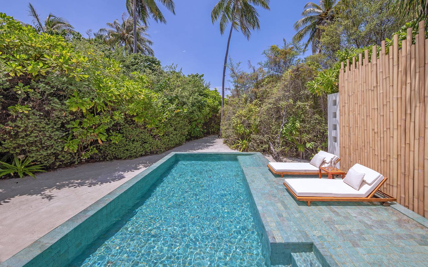 Anantara Kihavah Beach Pool Villas  Swimming Pool