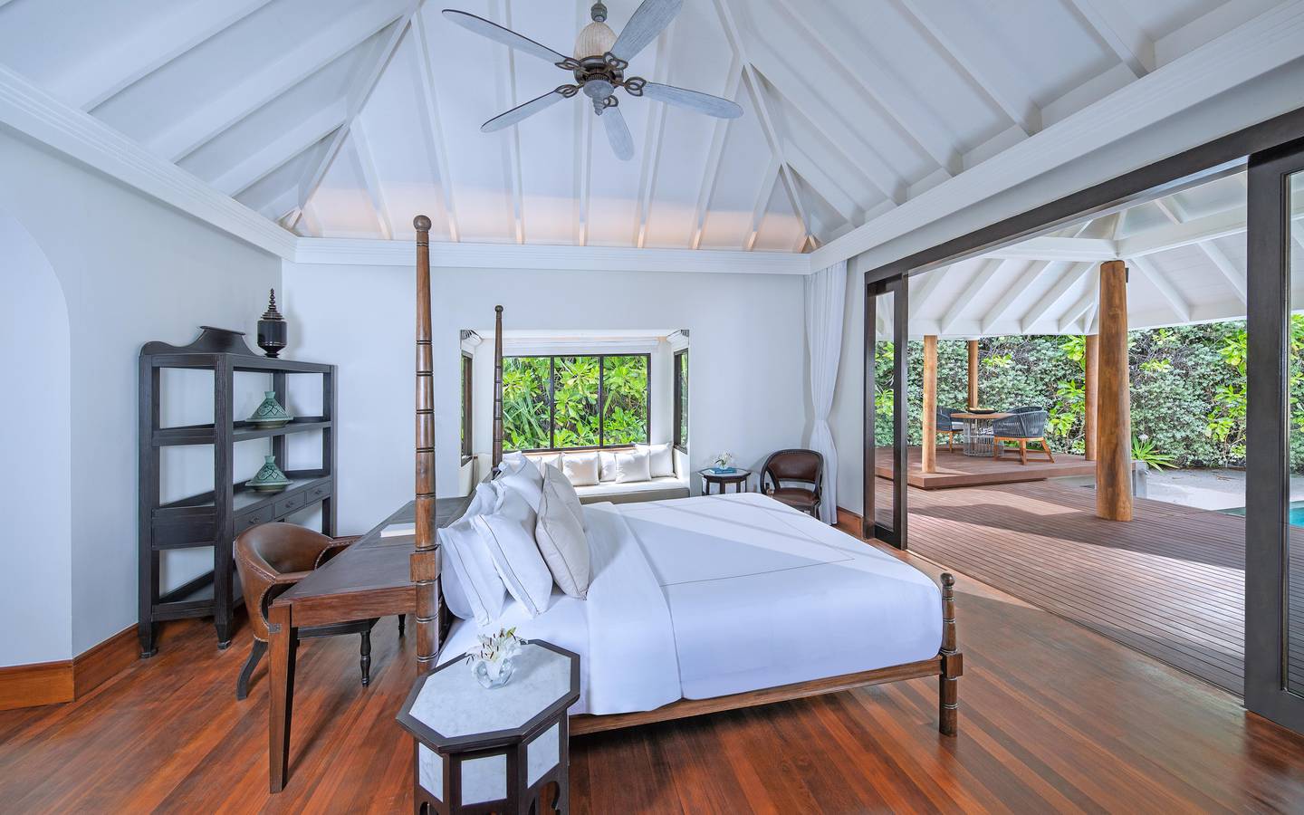 Anantara Kihavah Beach Pool Villas  Bedroom