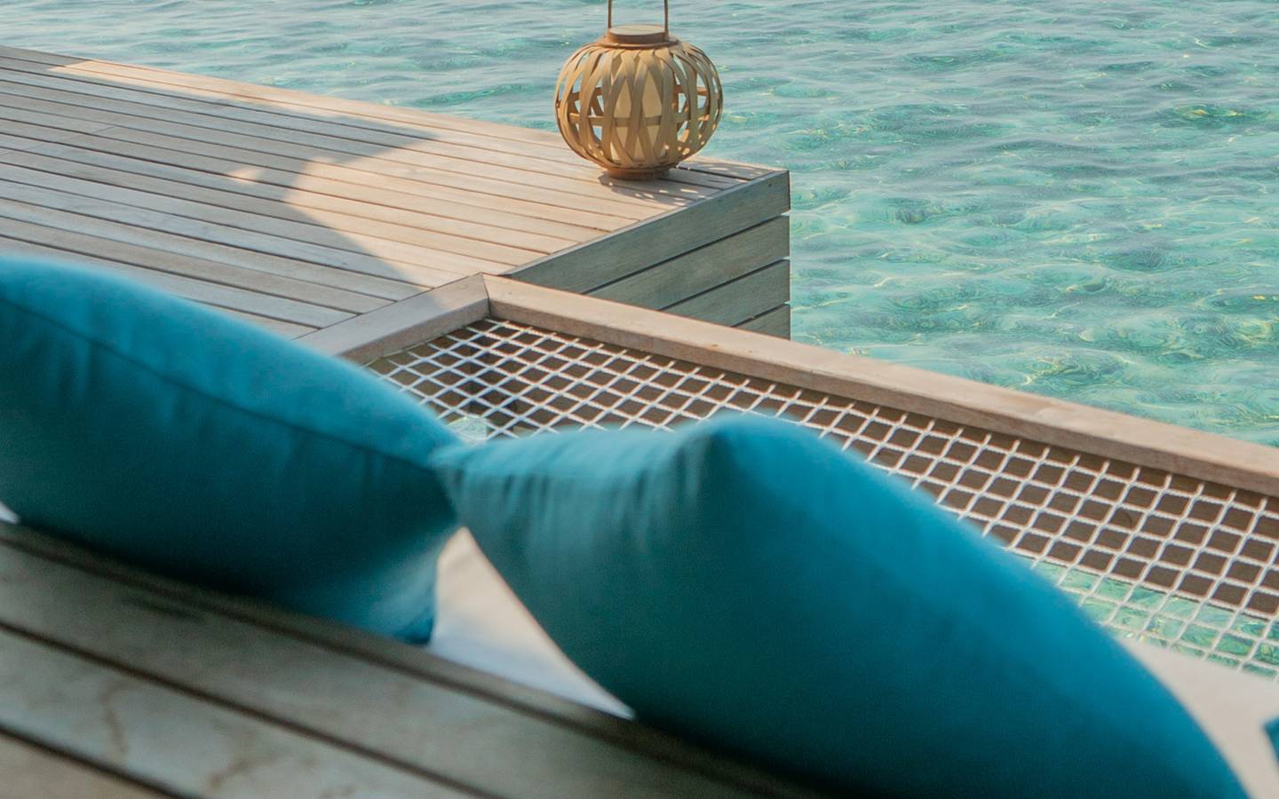 Anantara Kihavah - Over Water Pool Villa Hammock