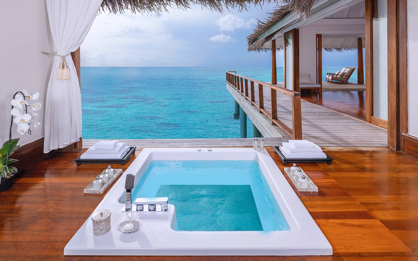 Anantara Kihavah - Pool View Two Bedroom Beach Pool Residence Bathroom