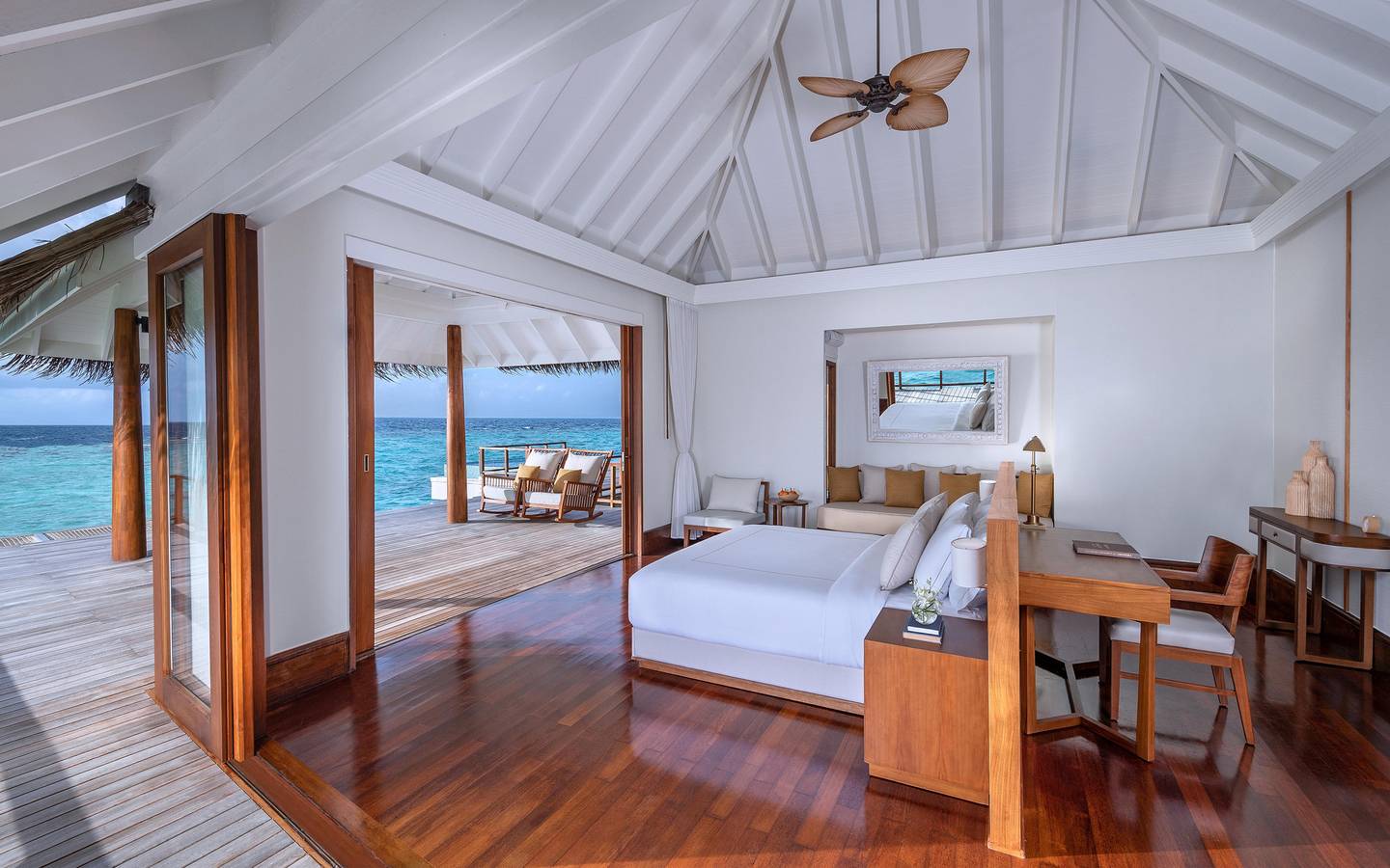 Anantara Kihavah - Pool View Two Bedroom Beach Pool Residence Schlafzimmer