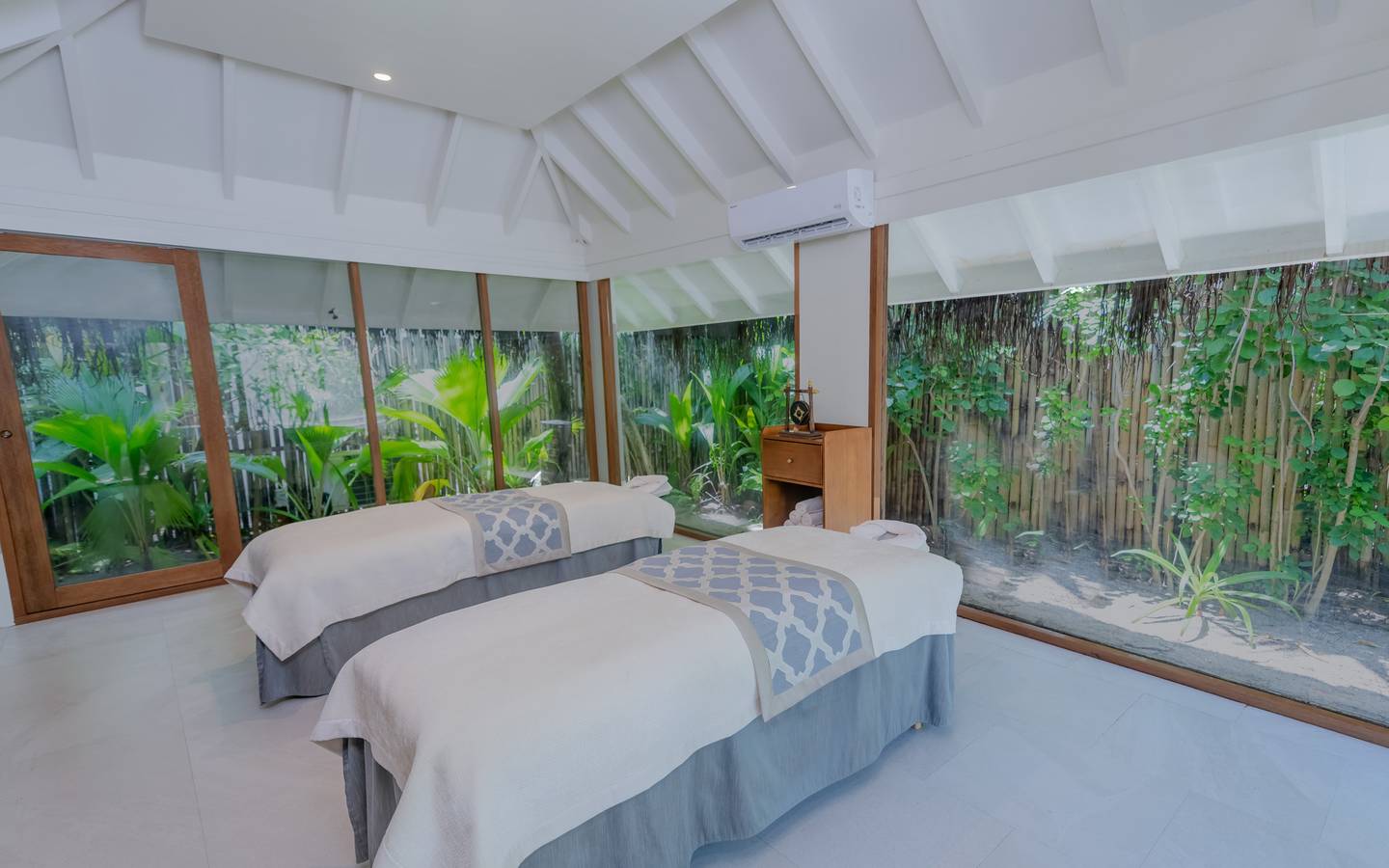Anantara Kihavah - Guest Room - In Residence Spa Behandlungsraum