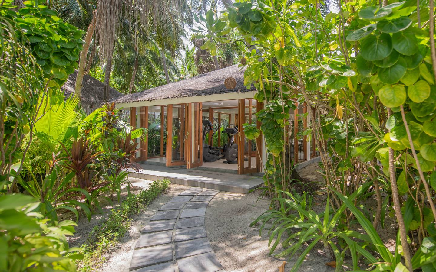 Anantara Kihavah - Beach Residence Gym & Spa Exterior