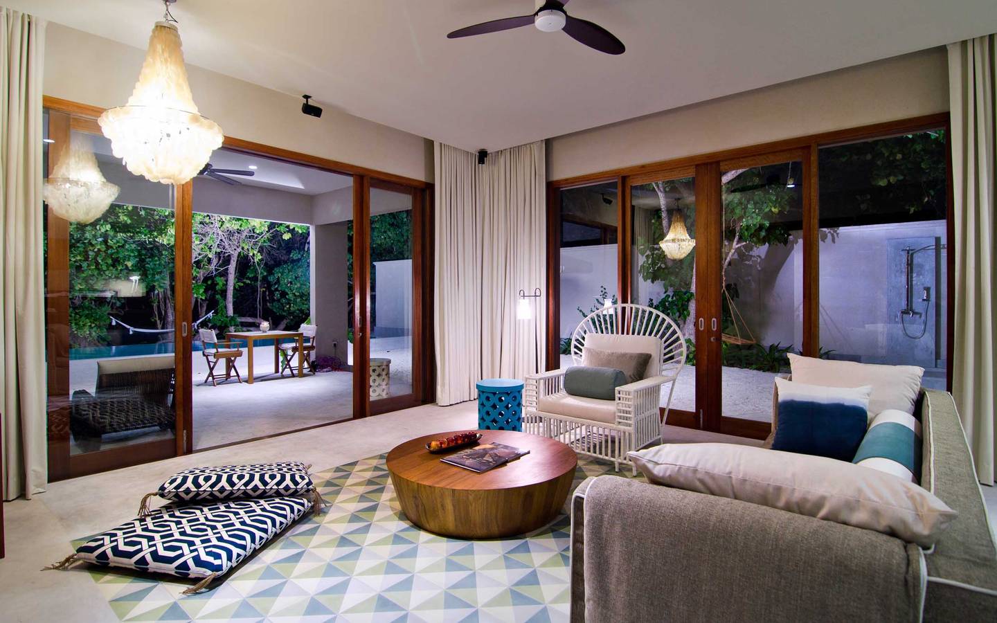 Beach_Villa_Amilla_Maldives_8