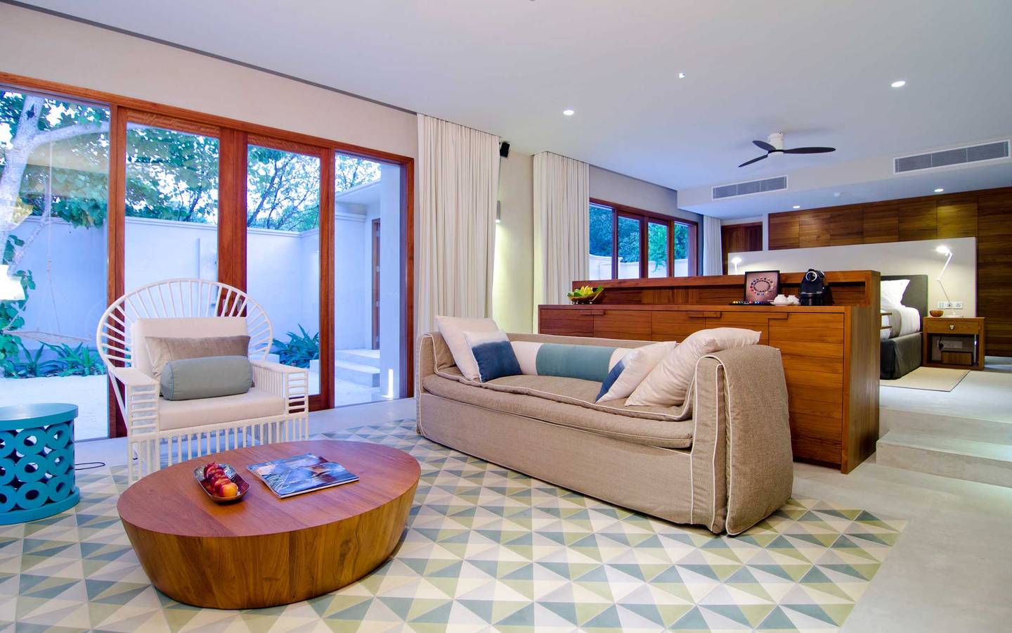 Beach_Villa_Amilla_Maldives_5