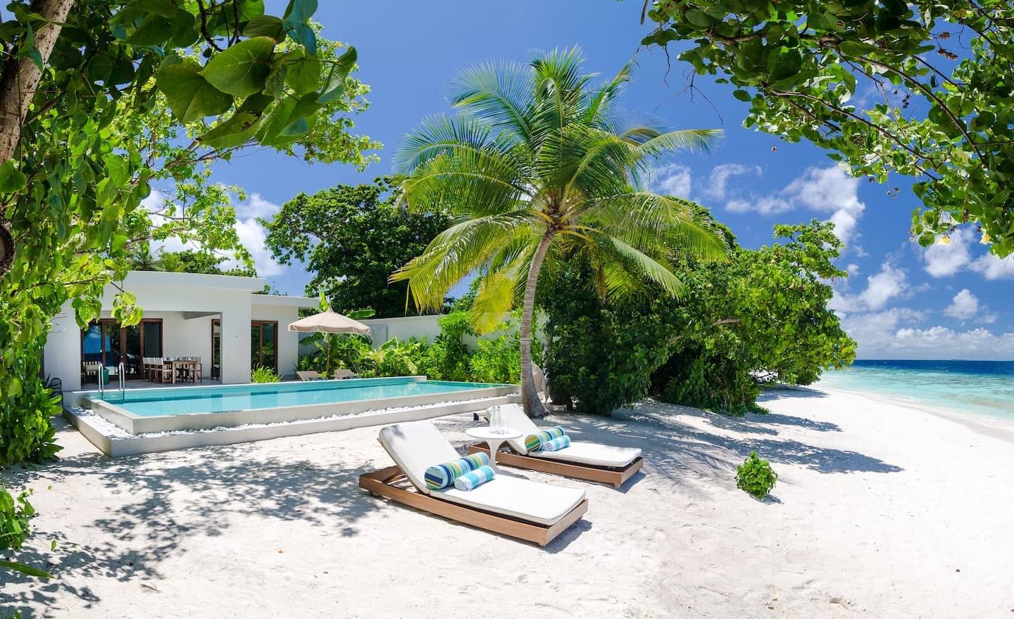 Beach_Villa_Amilla_Maldives_11