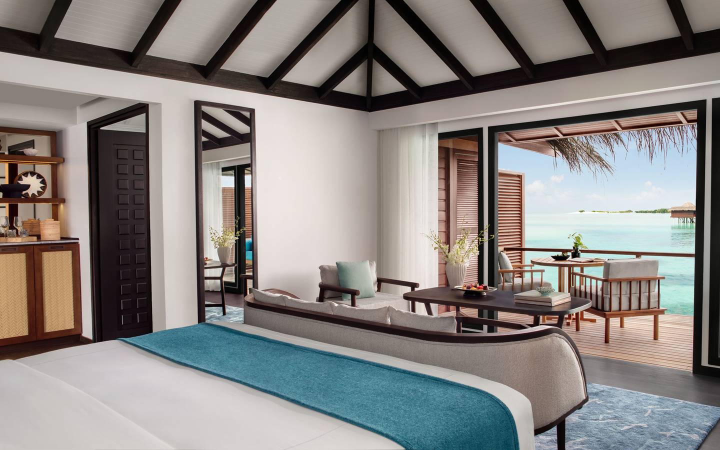 Anantara_Veli_Maldives_Over_Water_Villa_1