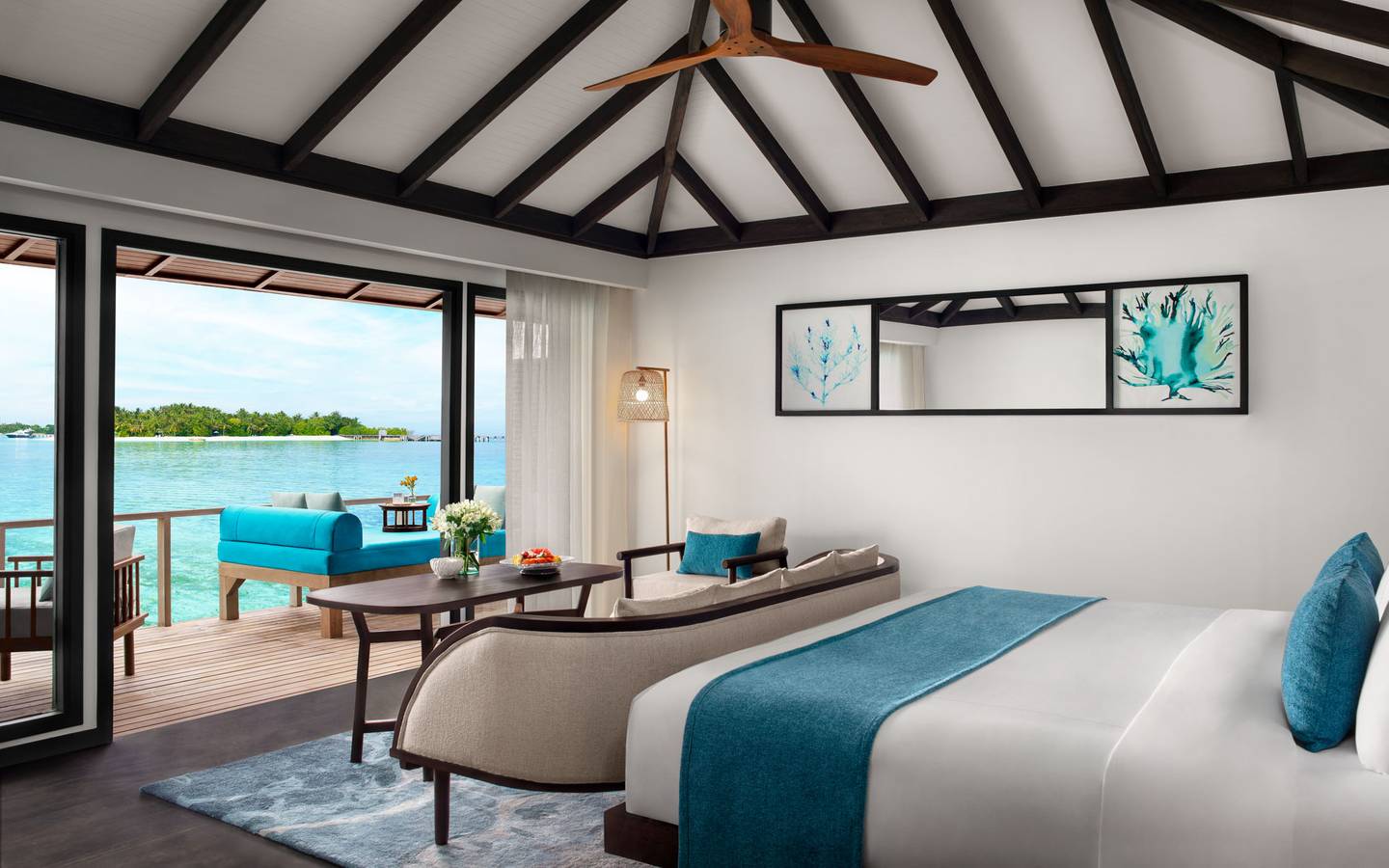 Anantara_Veli_Maldives_Superior_Over_Water_Villa_3