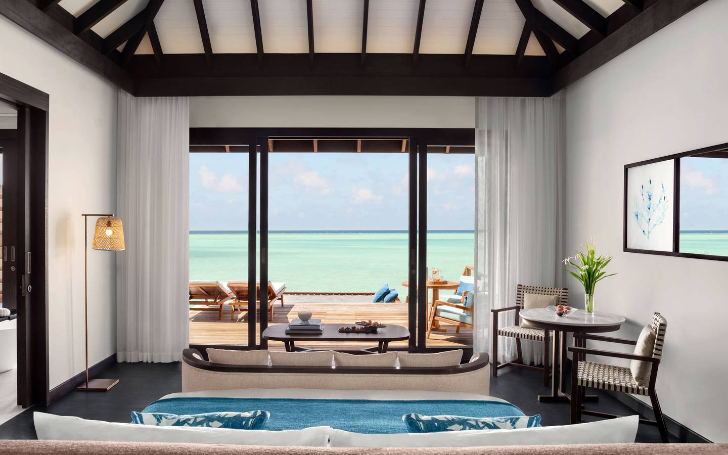 Anantara_Veli_Maldives_Deluxe_Over_Water_Villa_4