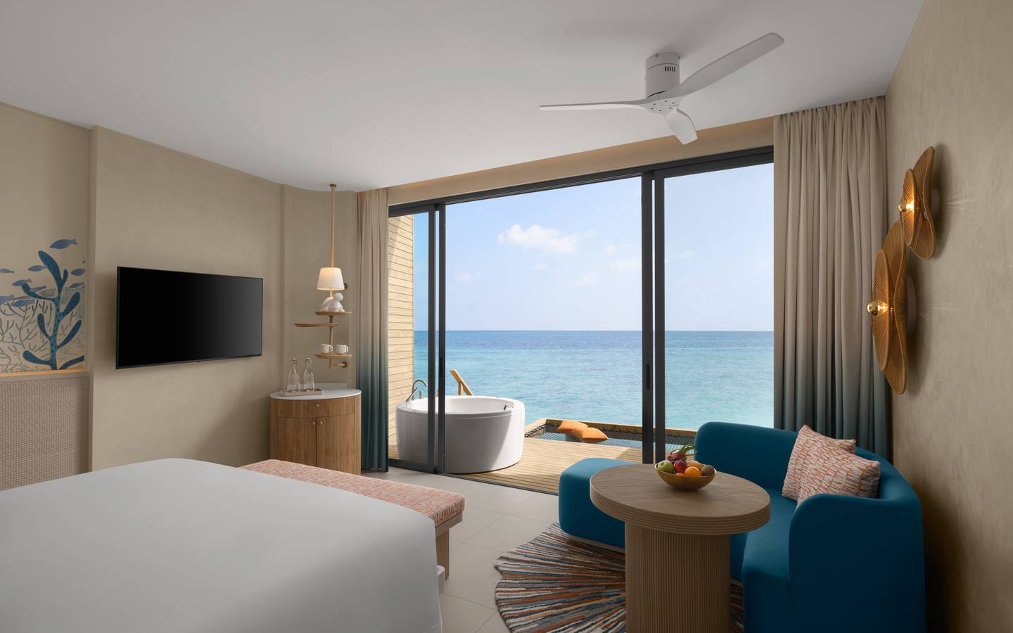 Centara_Mirage_Overwater_Sunrise_Villa_with_Jacuzzi_3