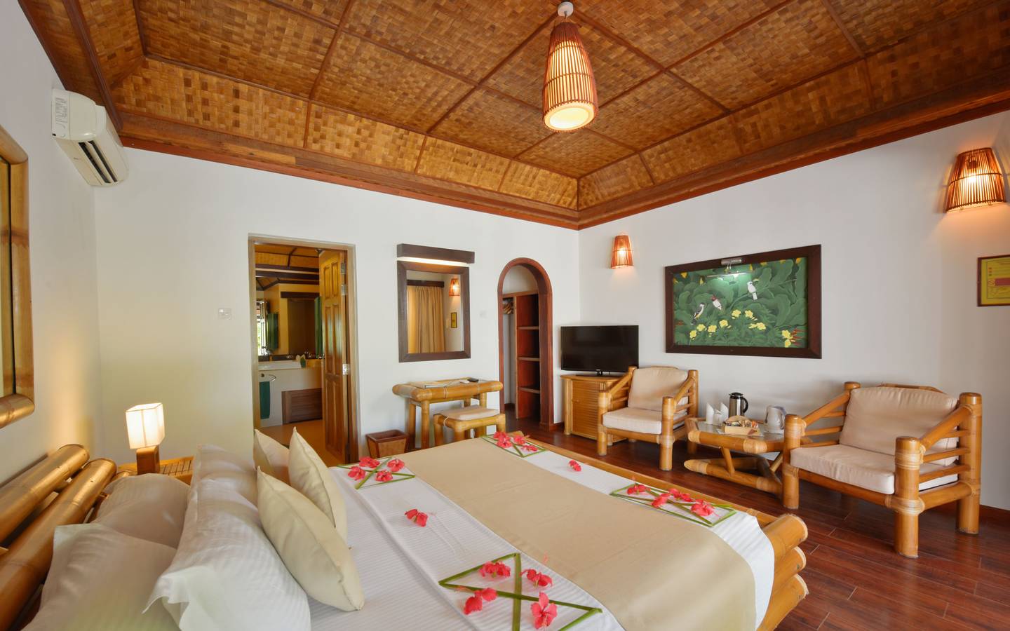 Angaga_Island_Resort_Spa_Superior_Beach_Bungalow_Living_1