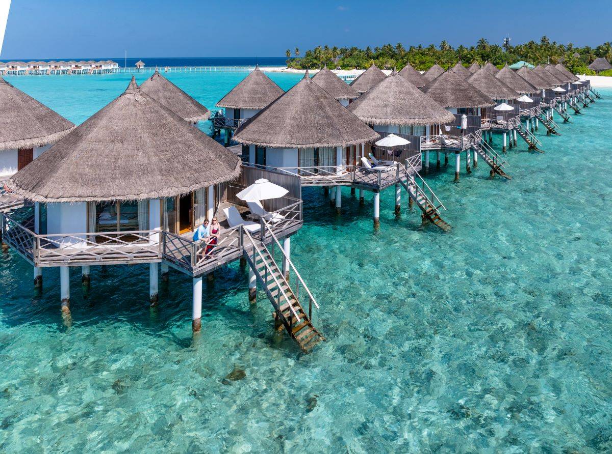 Angaga Island Resort & Spa, Malediven, Superior Water Bungalow, Bungalows mit direktem Meerzugang