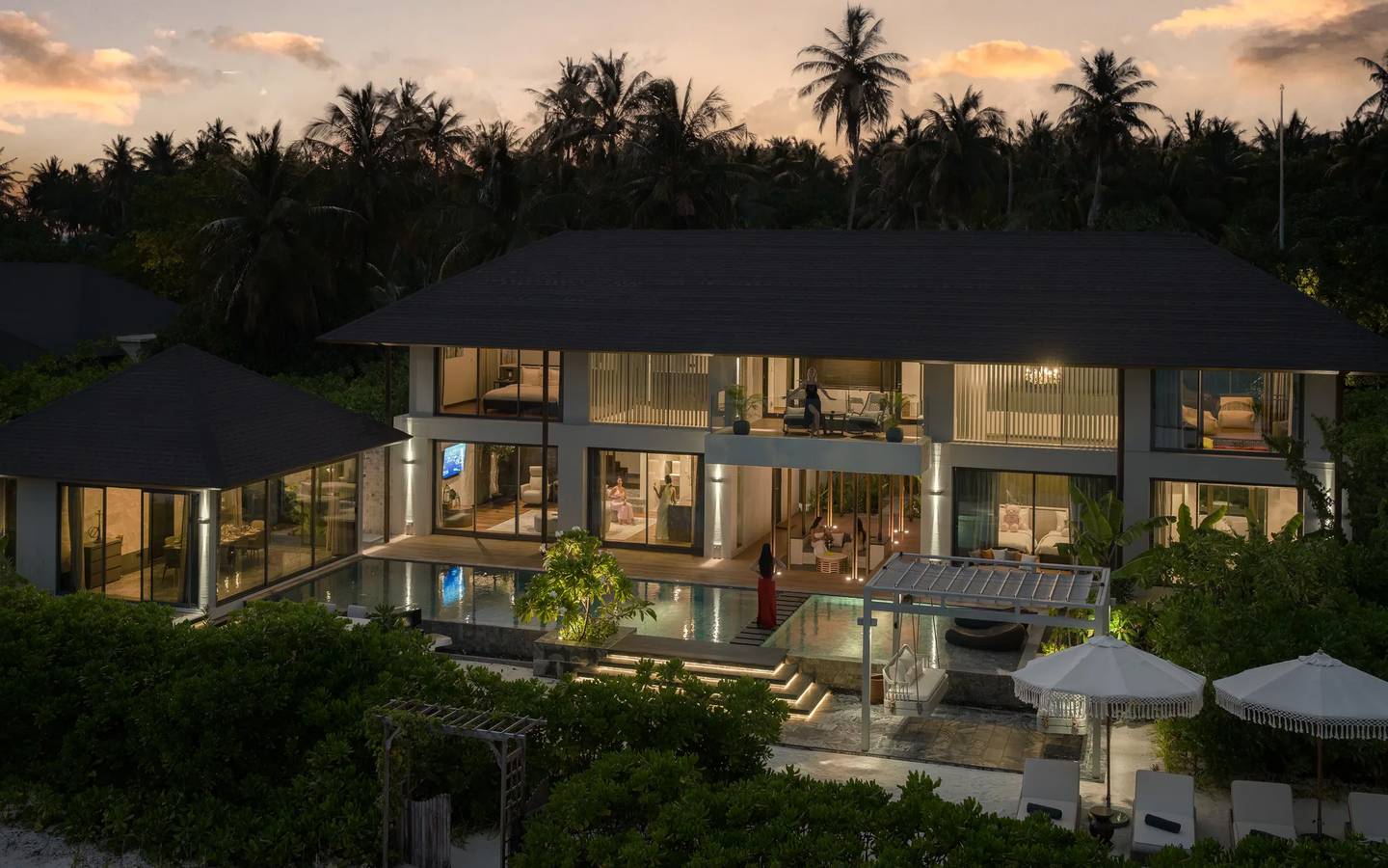 Madifushi_Private_Island_Maldives_Bella_Six_Villa_Aerial_1