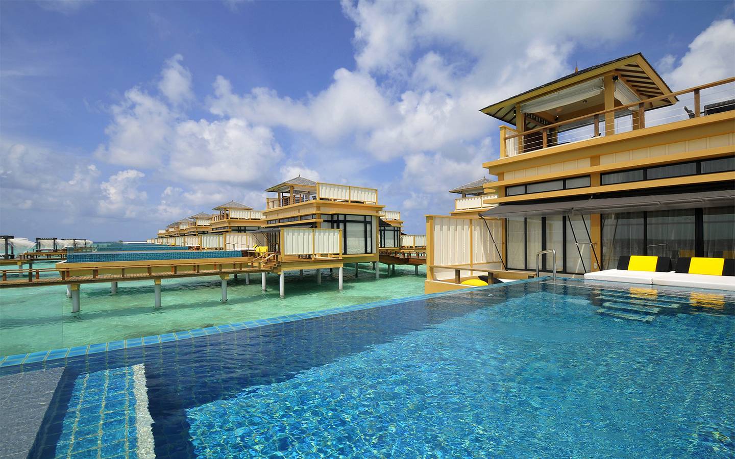 In_Ocean_Pool_Villa_c_Angsana_Valavaru_3