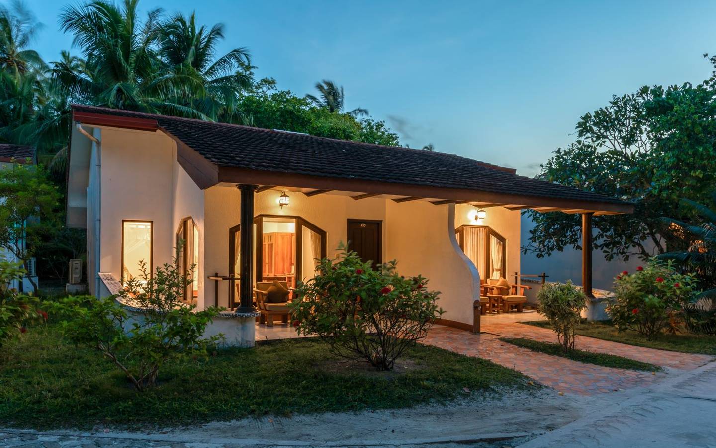 Deluxe Beachfront Room