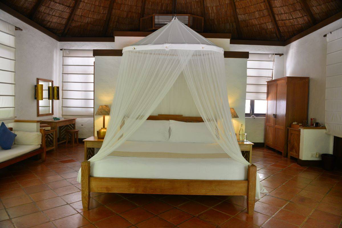 Coco Palm Dhuni Kolhu, Malediven, Sunset Beach Villa, Schlafen, Himmelbett