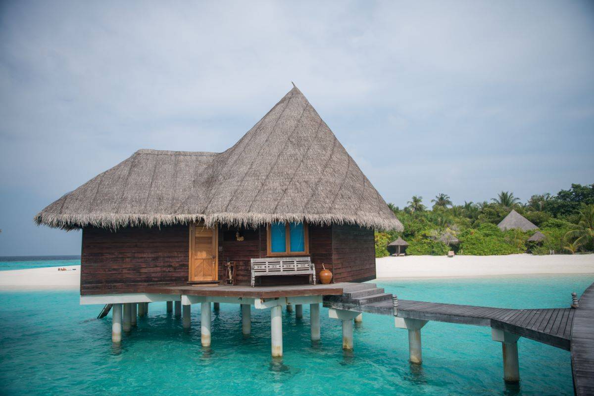 Coco Palm Duhni Kolhu, Malediven, Lagoon Villa, Villa auf Stelzen über dem Wasser