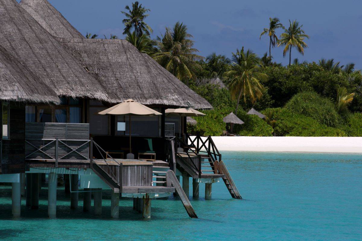 Coco Palm Duhni Kolhu, Malediven, Lagoon Villa, Terrasse mit Zugang zum Meer