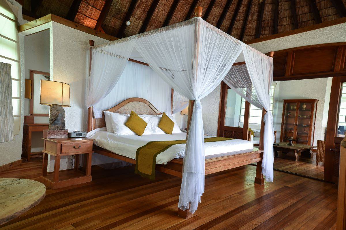 Coco Palm Dhuni Kolhu, Malediven, Sunset Lagoon Villa, Villen auf Stelzen über dem Wasser