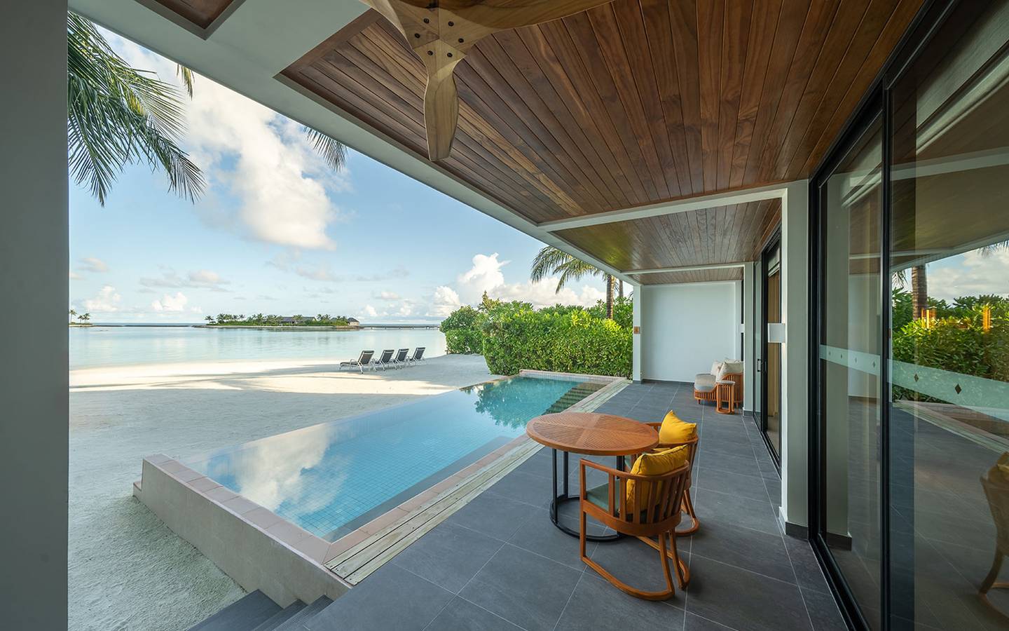 Kuda_Villingili_Maldives_Four_Bedroom_Beach_Villa_2