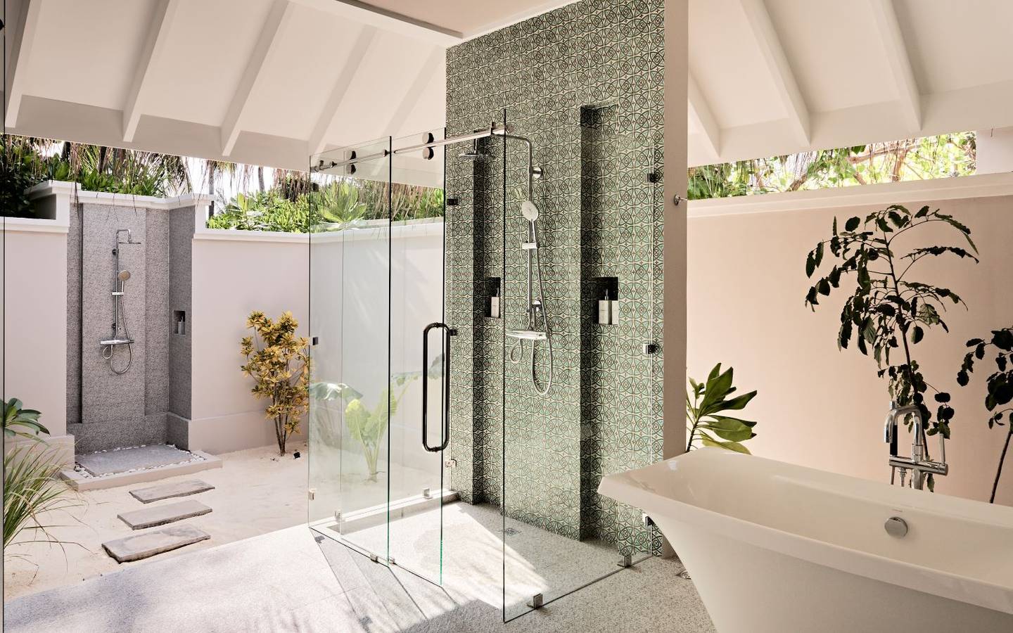 Seaside Finolhu, Baa Atoll, Maldives, Beach Pool Villa, Badezimmer