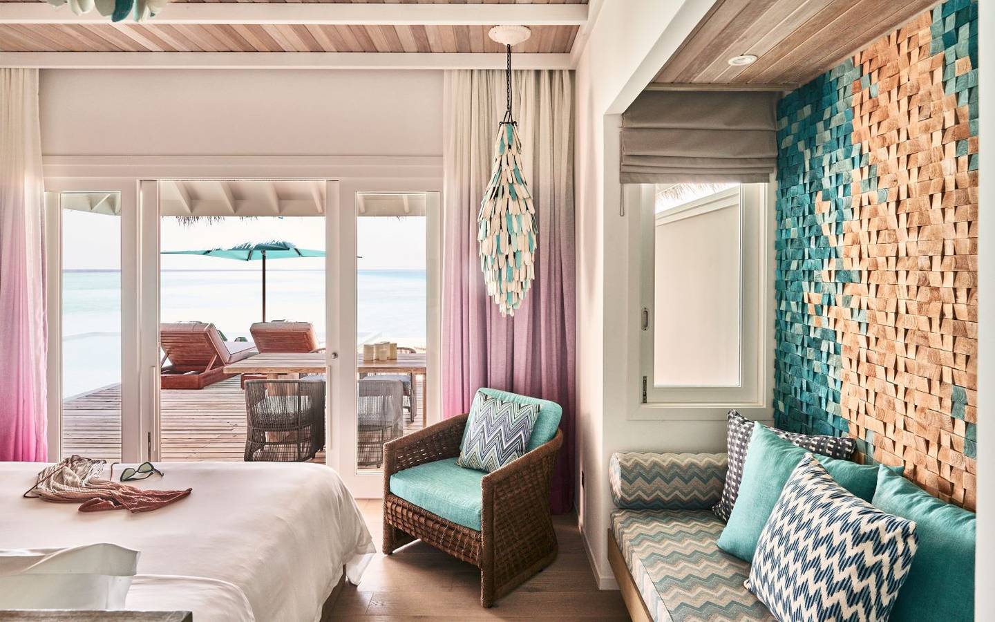 Seaside Finolhu, Baa Atoll, Maldives, Rockstar Two Bedroom Ocean Pool Villa, Schlafzimmer