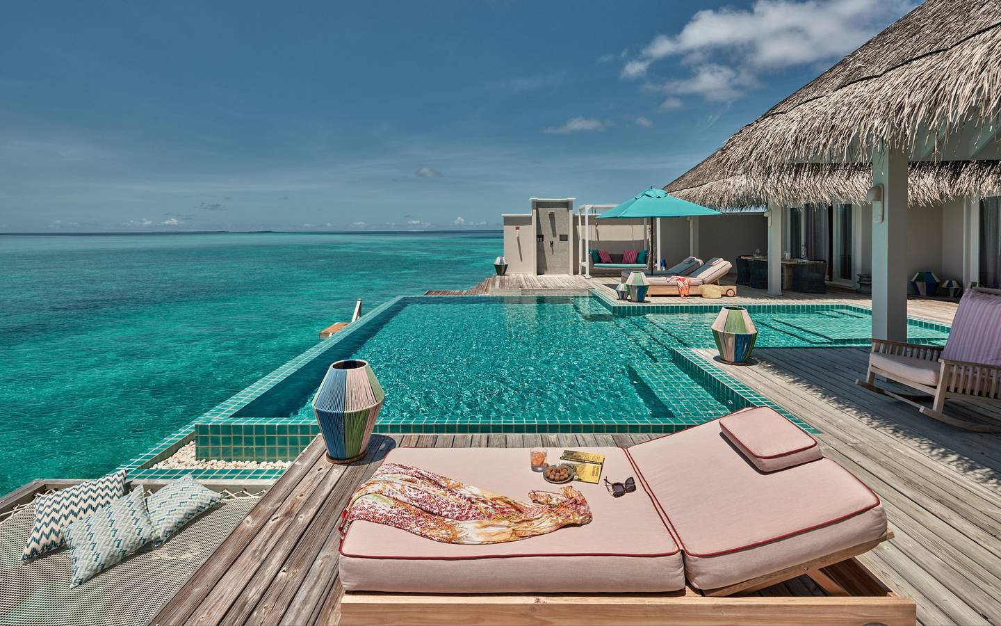 Seaside Finolhu_Rockstar Villa Deck and Pool