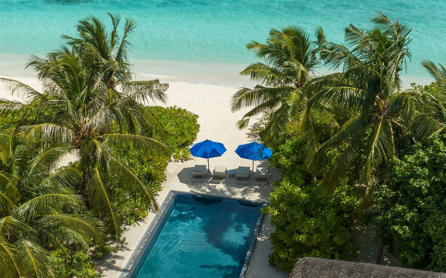 Dusit_Thani_Beachfront_Pool-Villa_4