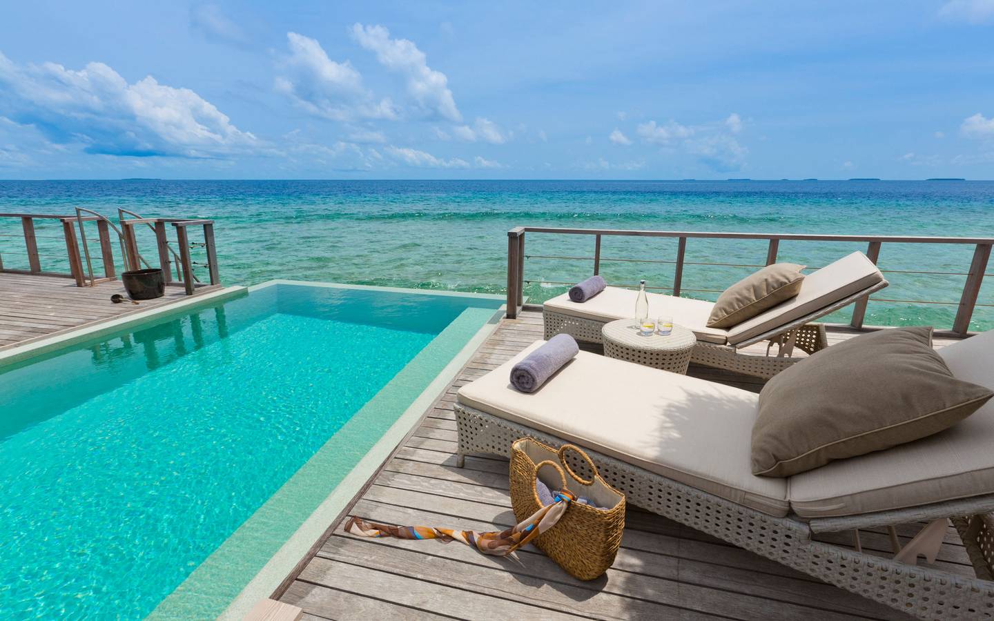 dusit-thani-maldives-waterfront_pool-villa_2