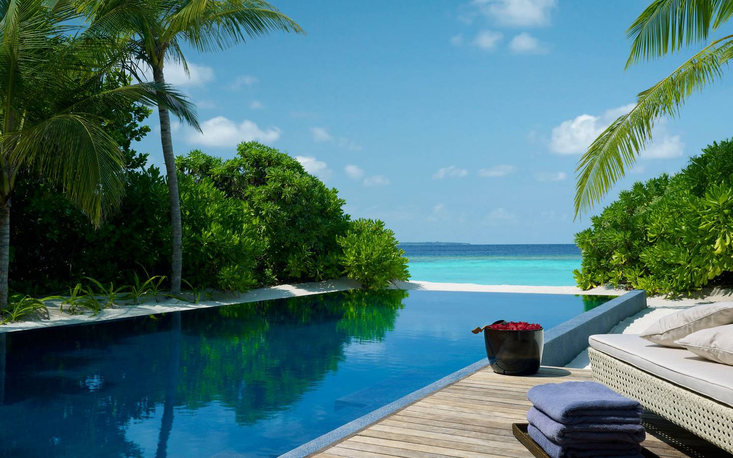 dusit-thani-maldives-accommodation-two-bedroom-beach-residence-pool-view
