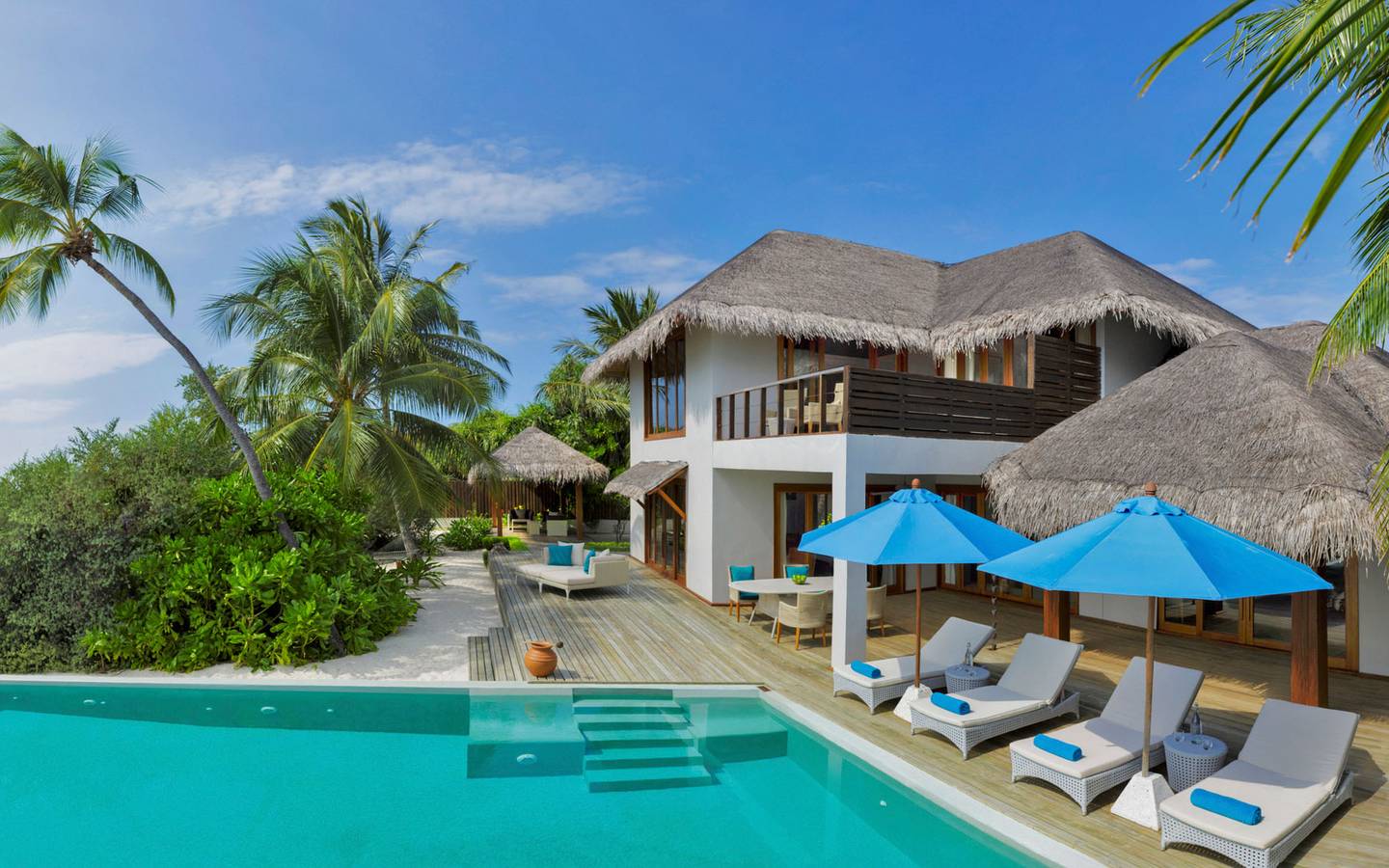 dusit-thani-maldives-accommodation-three-bedroom-residence