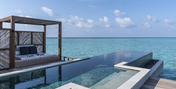 Sunrise Water Villa mit Pool, Four Seasons Resort Maldives