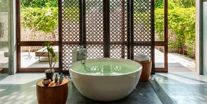 Bad, Two Bedroom Royal Beach Villa, Four Seasons Resort Maldives