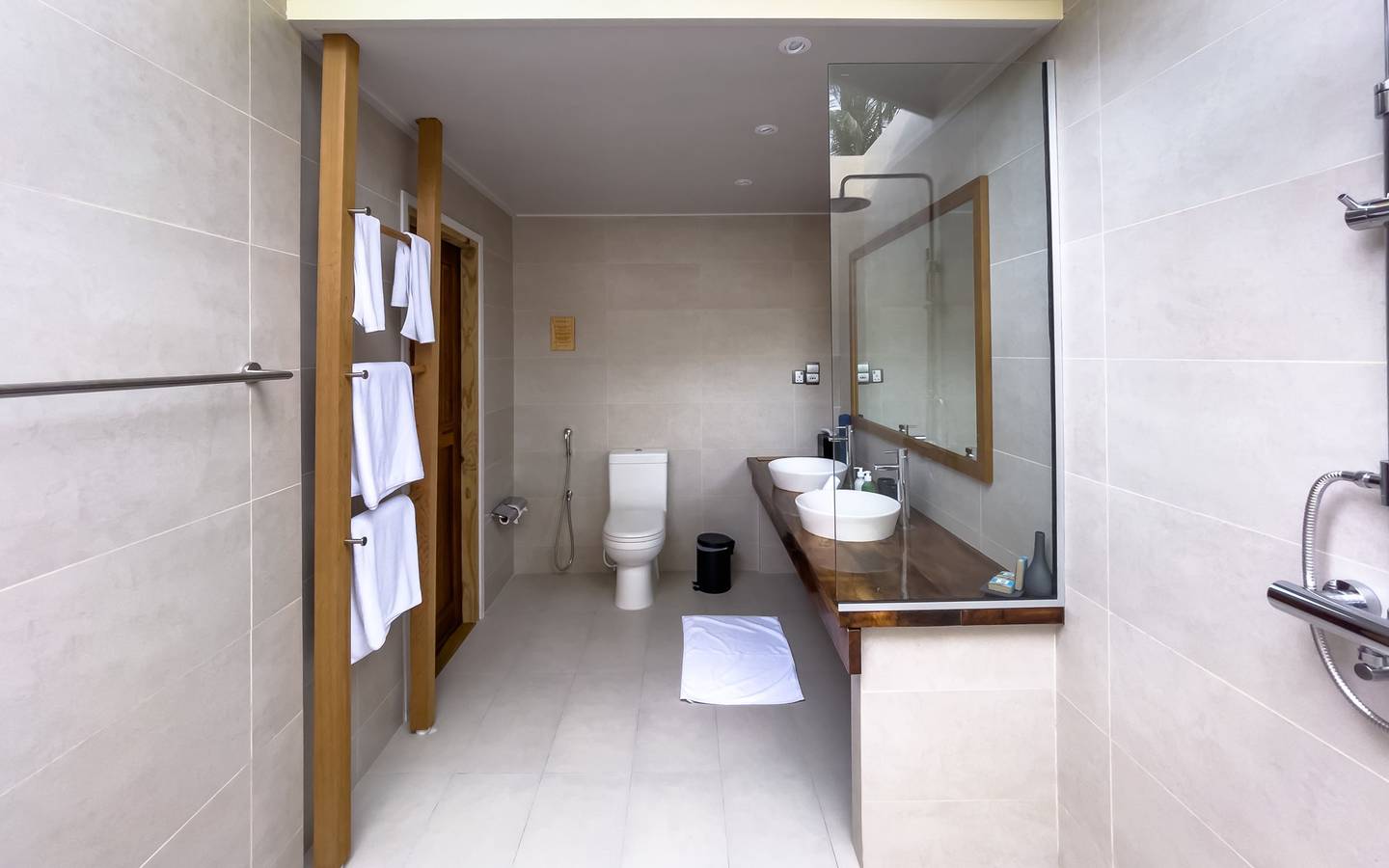 Meeru_Maldives_Family_Villa_7