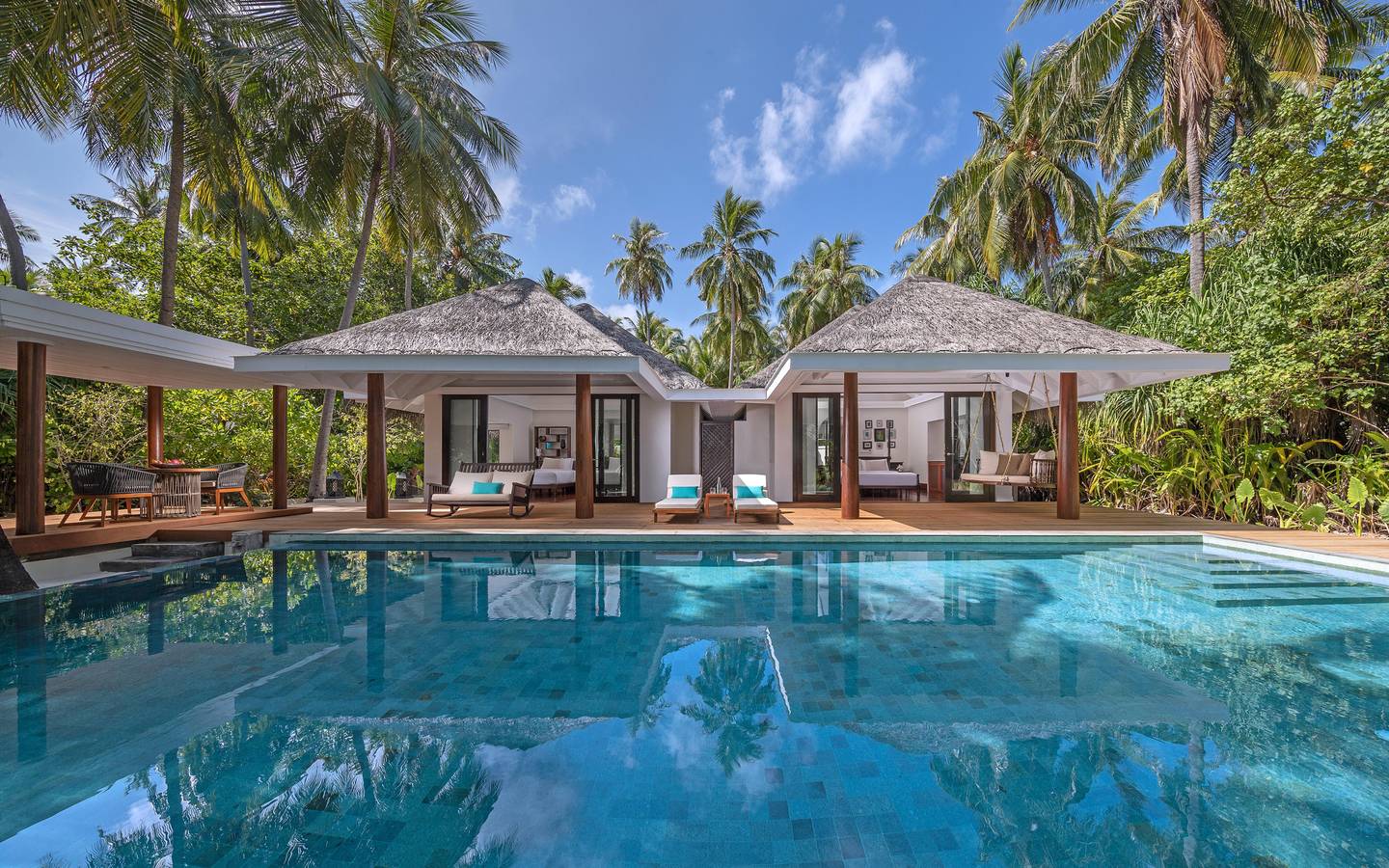 Anantara Kihavah Two-bedroom Family Beach Pool Villas