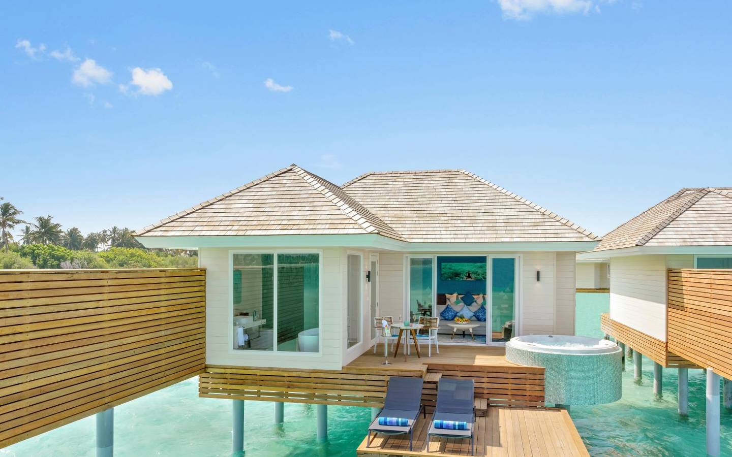 Kandima, Aqua Villa with Swirl Pool