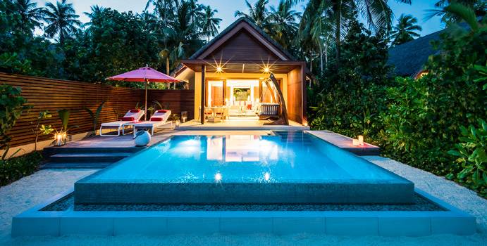 In der Dämmerung, Beach Pool Villa, Niyama Private Islands Maldives