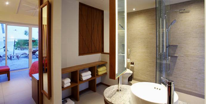 bad, Ocean Front Beach Villa, Centara Ras Fushi Resort & SPA